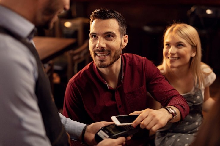 Tampilan meja Live Dealer posuslot dengan dealer sungguhan, kartu, dan antarmuka taruhan